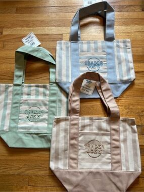 3 NWT Trader Joe’s mini totes pastel